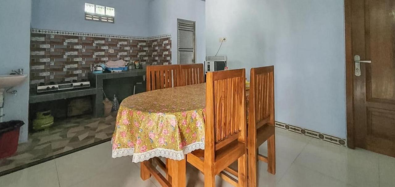 Griya Mbak Tafik Syariah 호텔 Gendingan 외부 사진